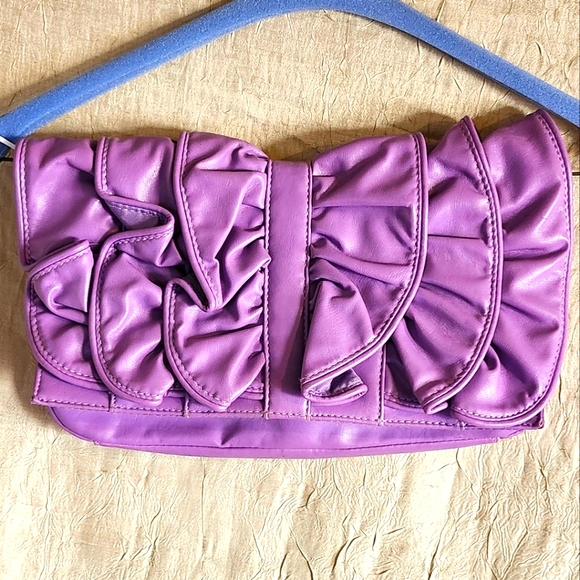 NWOT Seductions Purple Clutch Purse - Picture 1 of 7